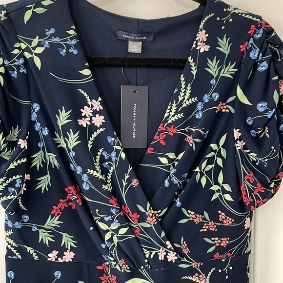 NWT Tommy Hilfiger floral dress - Picture 2 of 6